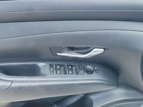 Used 2025 Hyundai Santa Cruz SE FWD image 20