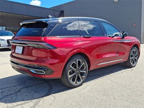 Certified 2024 Lincoln Nautilus Reserve AWD/4WD image 6