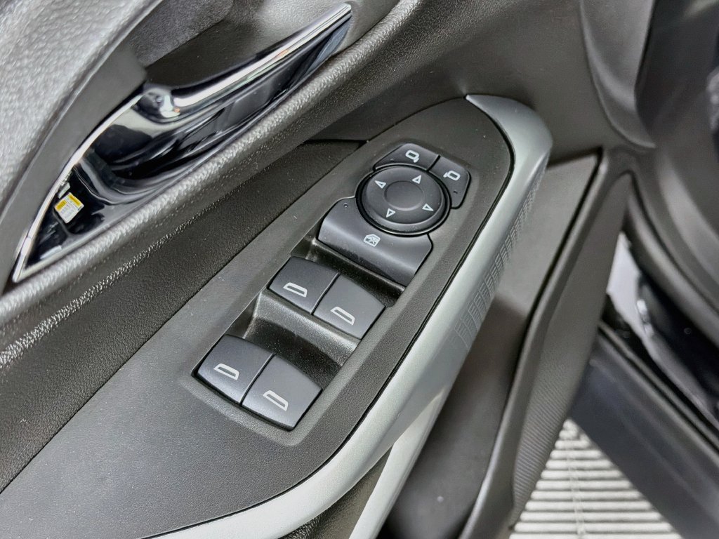 Used 2024 Chevrolet Trax LS FWD image 17