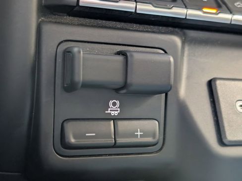 Used 2022 Chevrolet Silverado 3500 LTZ w/ LTZ Convenience Package image 31