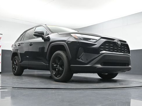 Used 2023 Toyota RAV4 XLE FWD image 35