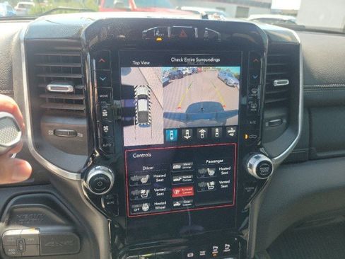 Used 2021 RAM 2500 Laramie w/ Night Edition AWD/4WD image 8