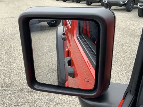 Used 2022 Jeep Wrangler Unlimited Sport image 19