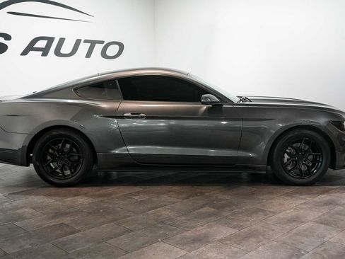 Used 2016 Ford Mustang Coupe RWD image 8