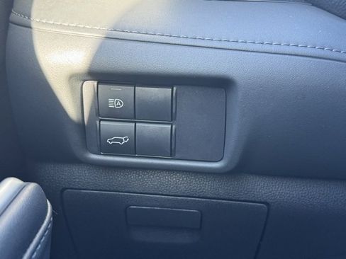 Used 2022 Toyota Highlander XLE image 36