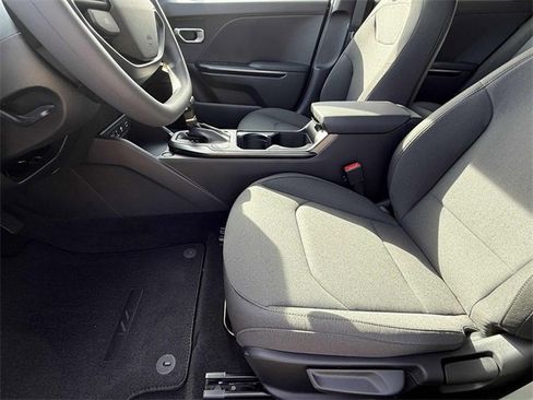 New 2026 Kia K4 LXS image 12
