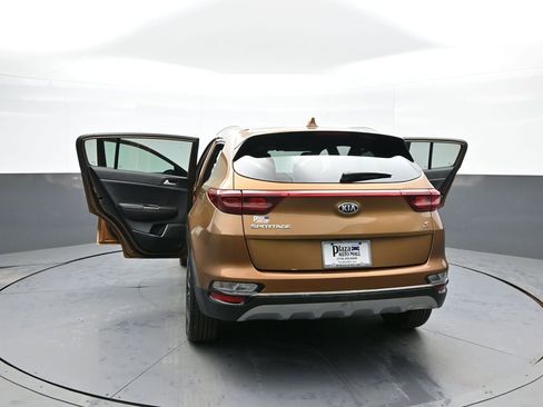 Used 2020 Kia Sportage S image 46