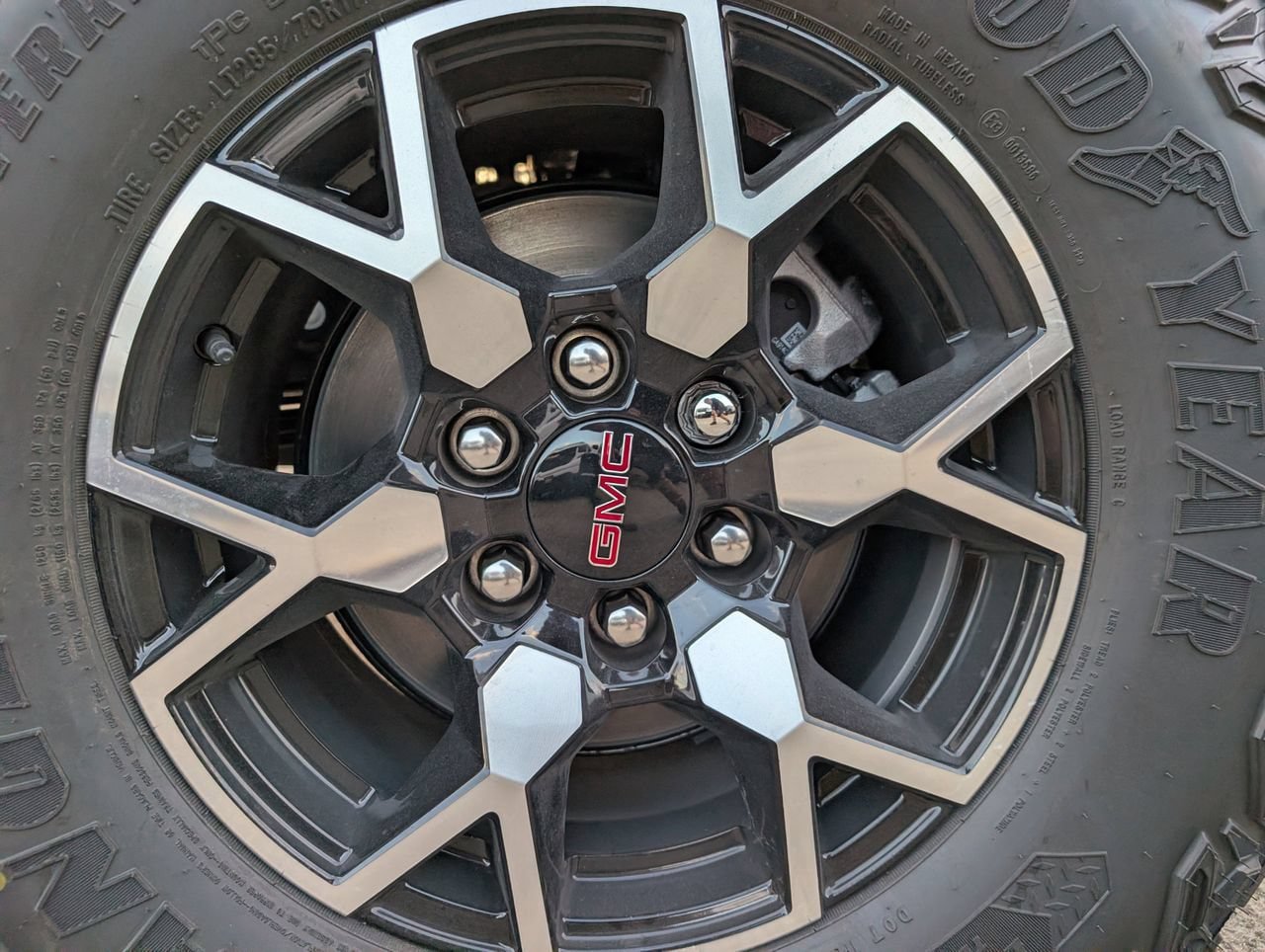 New 2026 GMC Canyon AT4X AWD/4WD image 6