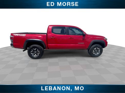 Used 2022 Toyota Tacoma TRD Off-Road AWD/4WD image 9