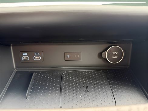 New 2025 Genesis GV80 2.5T Prestige image 32