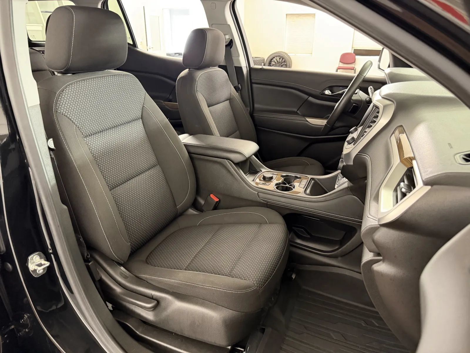 Used 2023 GMC Acadia SLE w/ Driver Convenience Package AWD/4WD image 38
