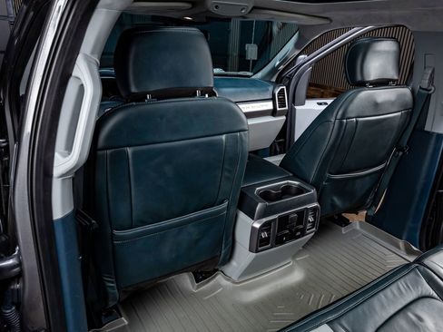 Used 2022 Ford F350 Limited image 30