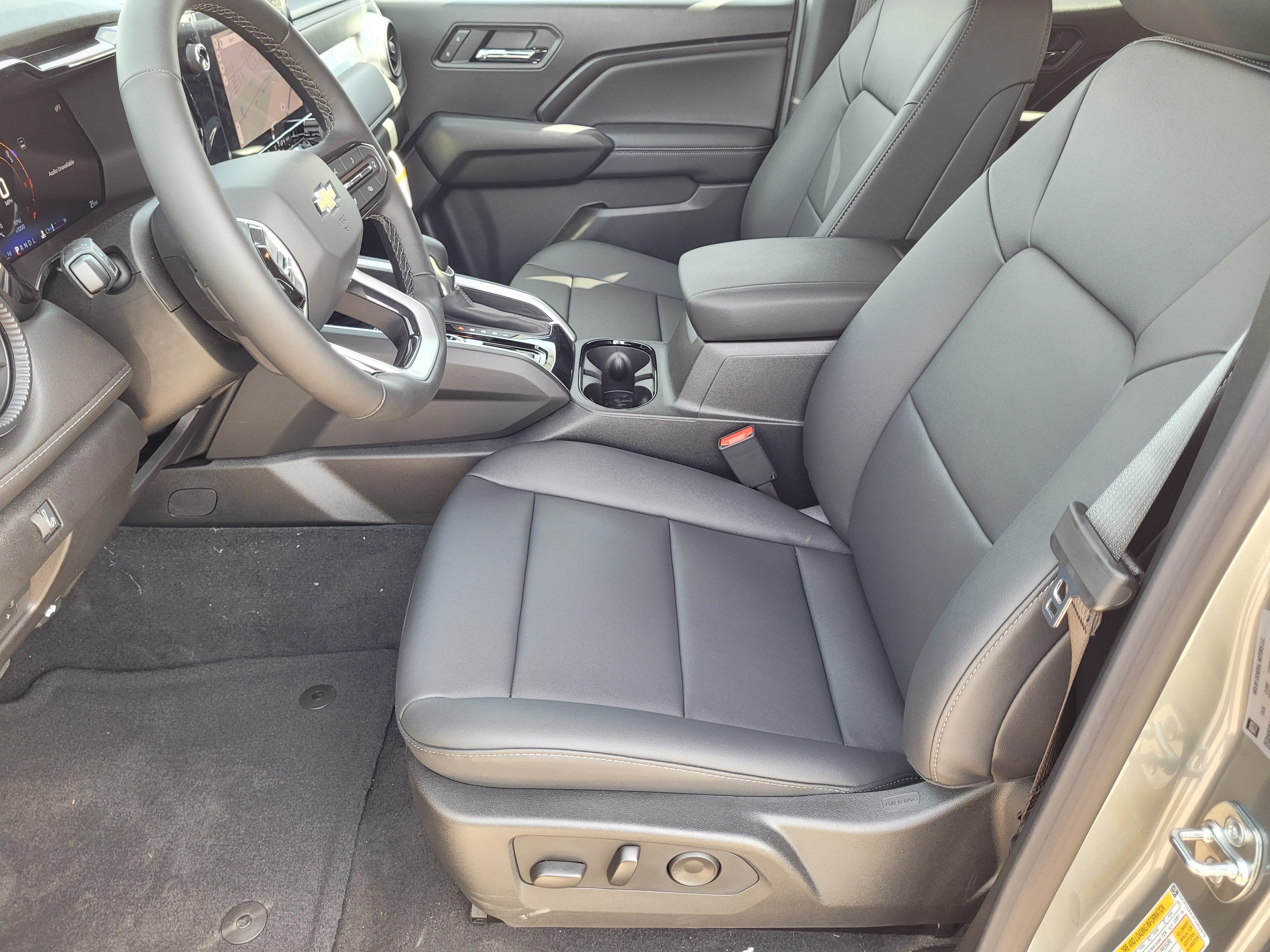 New 2026 Chevrolet Colorado LT w/ LT Convenience Package AWD/4WD image 8