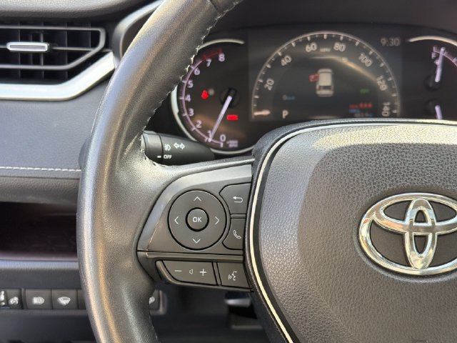 Used 2019 Toyota RAV4 Limited w/ Cold Weather Package AWD/4WD image 25