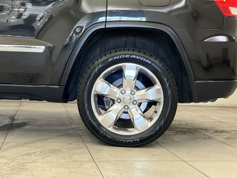 Used 2013 Jeep Grand Cherokee Overland Summit image 10