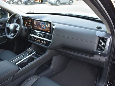 New 2026 Nissan Pathfinder SL image 68