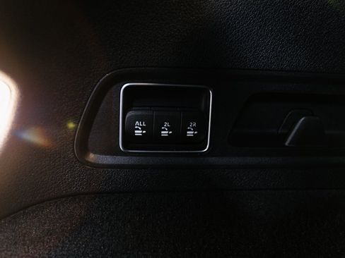 Used 2025 Mercedes-Benz GLS 63 AMG GLS 63 AMG image 31