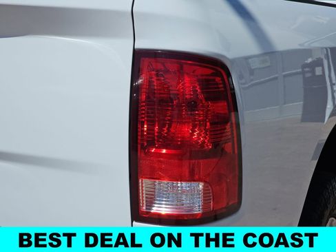 Used 2022 RAM 1500 Classic SLT w/ Electronics Group AWD/4WD image 38
