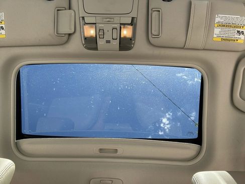 Used 2011 Subaru Outback 2.5i Limited w/ PWR Moonroof Pkg AWD/4WD image 19