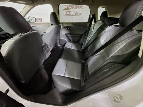 Certified 2023 Nissan Rogue SV image 27