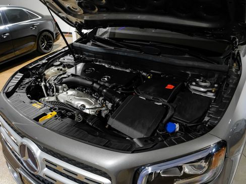 Used 2023 Mercedes-Benz GLB 250 w/ Premium Package image 49