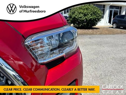 Used 2019 Toyota Tacoma TRD Sport w/ Technology Package AWD/4WD image 10