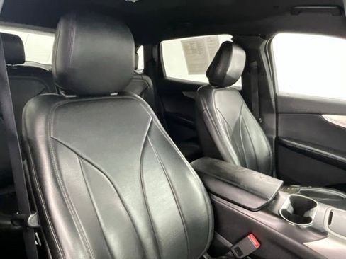 Used 2020 Lincoln Nautilus FWD image 13