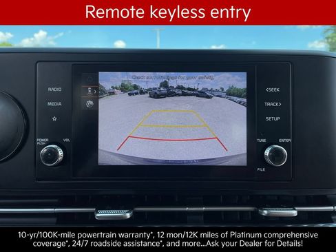 Certified 2024 Kia Carnival LX FWD image 17