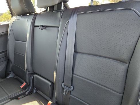 Used 2021 Volkswagen Tiguan SE R-Line image 12