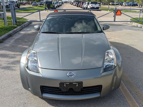 Used 2004 Nissan 350Z Touring image 9