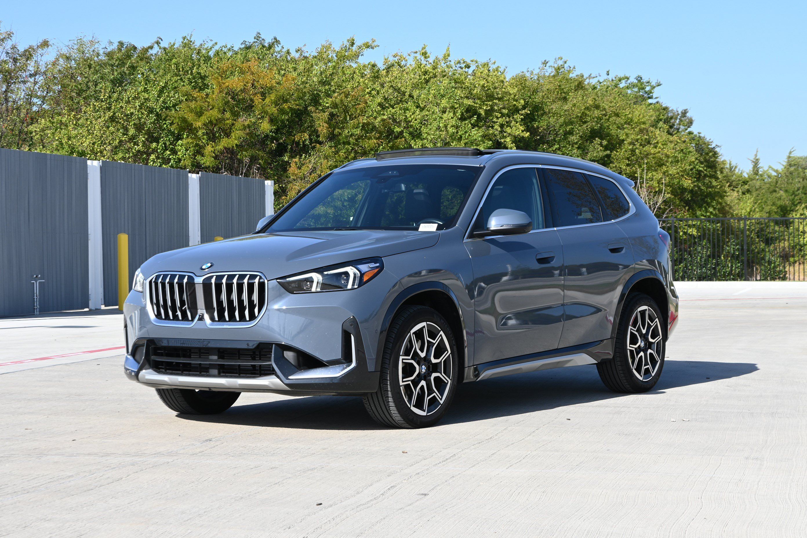 Certified 2025 BMW X1 xDrive28i AWD/4WD image 5