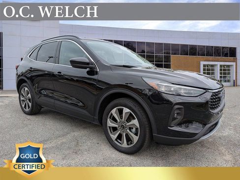 Certified 2025 Ford Escape Platinum image 1