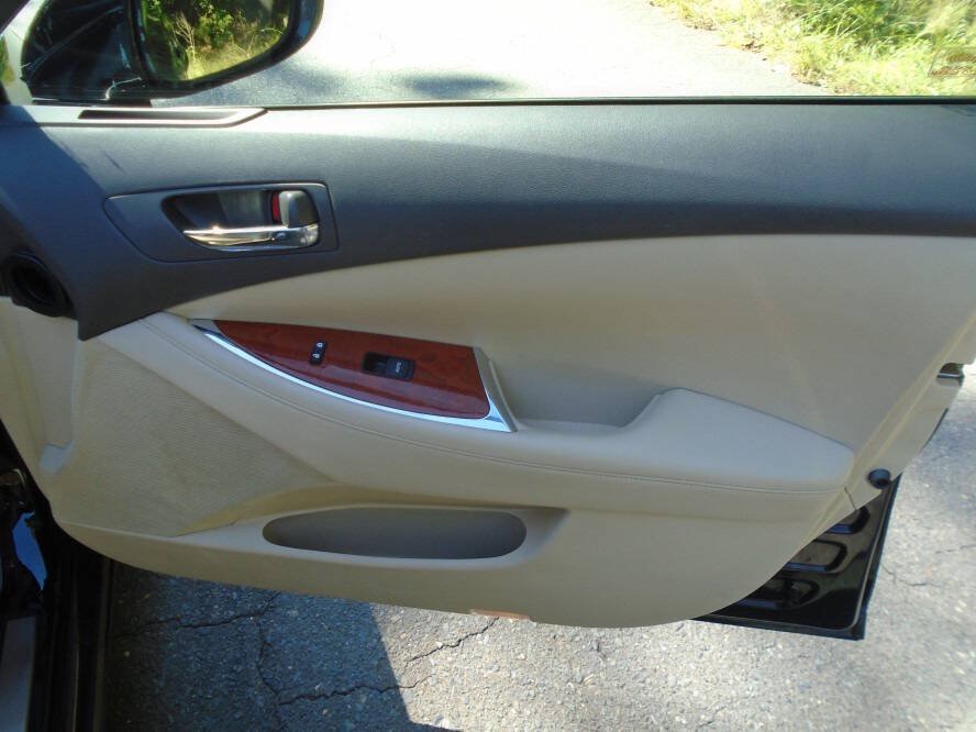 Used 2010 Lexus ES 350 w/ Preferred Accessory Package FWD image 22