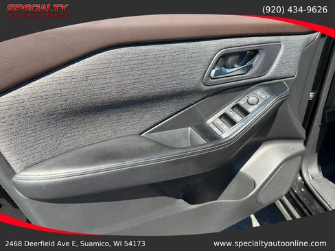 Used 2023 Nissan Rogue SV AWD/4WD image 31