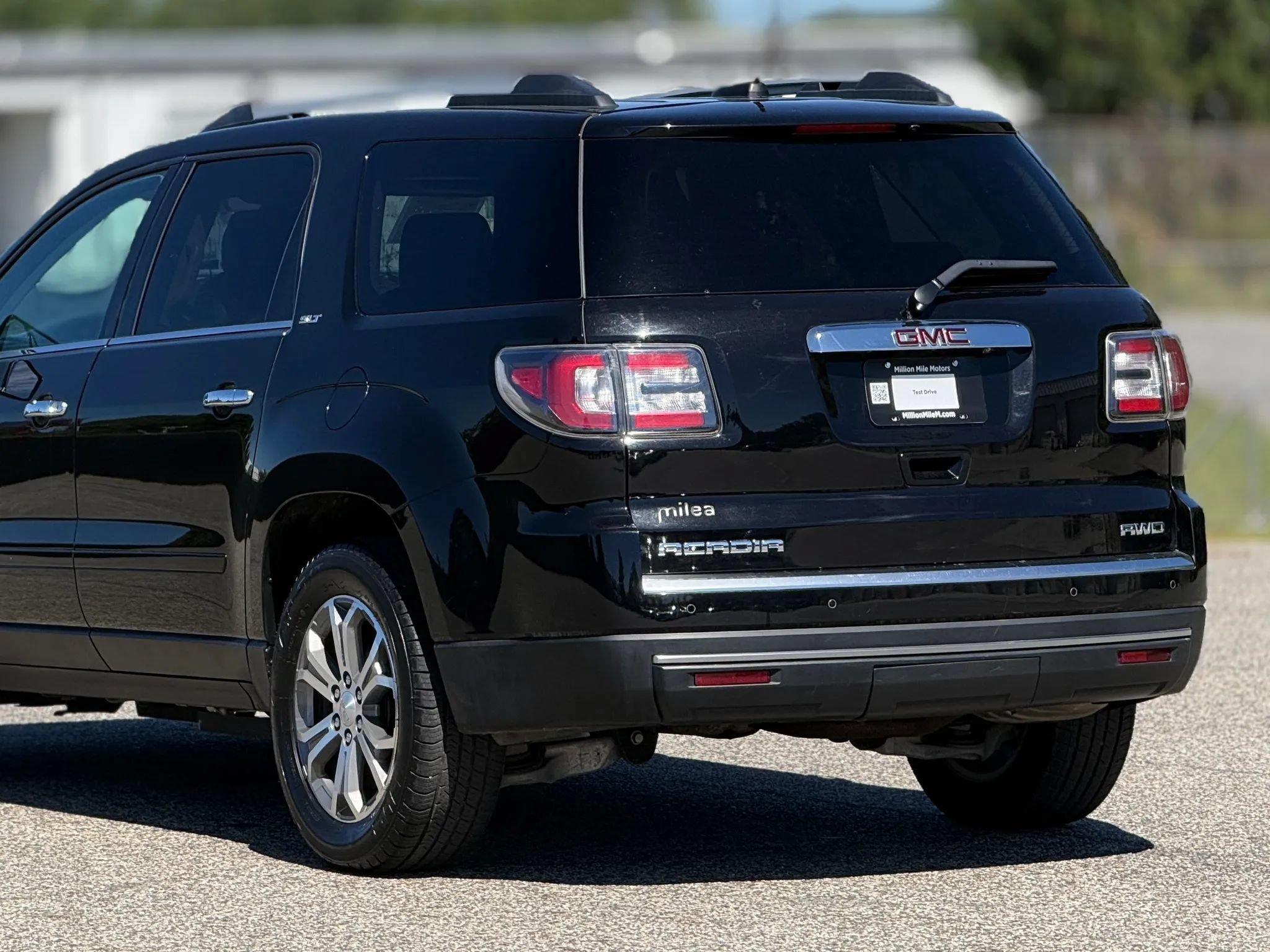 Used 2016 GMC Acadia SLT w/ Open Road Package AWD/4WD image 16