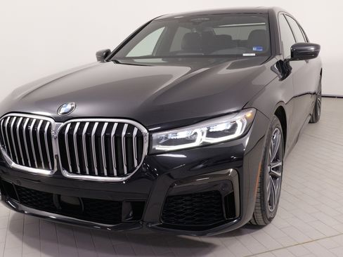 Used 2022 BMW 750i xDrive 750i xDrive w/ Executive Package image 5