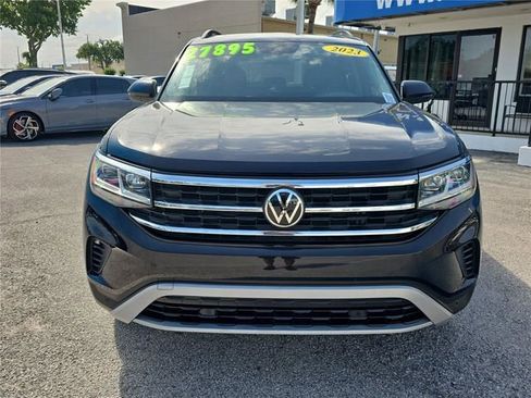 Used 2023 Volkswagen Atlas SE w/ Panoramic Sunroof Package FWD image 2