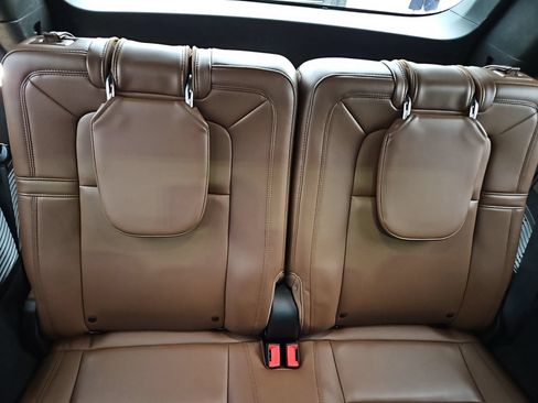 Used 2023 Lincoln Aviator Reserve w/ Jet Appearance Package AWD/4WD image 8
