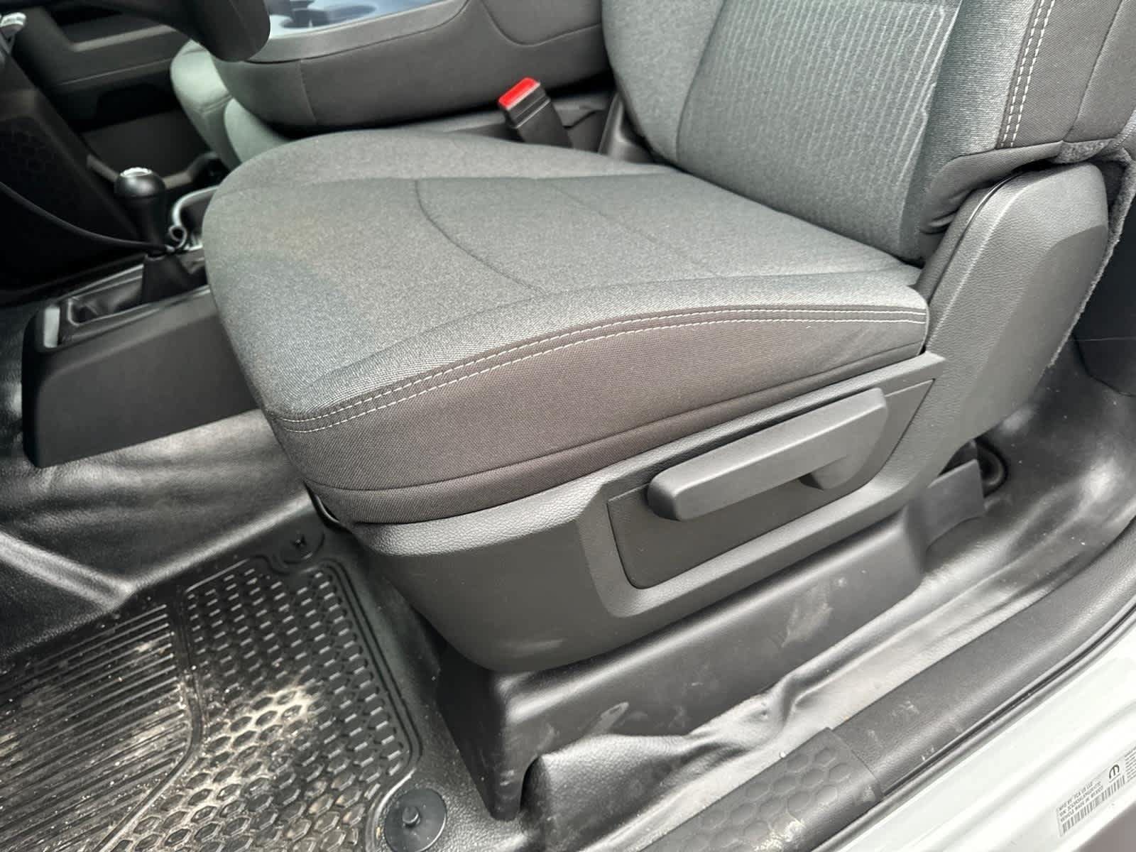 New 2024 RAM 3500 Tradesman AWD/4WD image 18