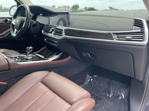 Used 2019 BMW X7 xDrive50i w/ Premium Package AWD/4WD image 8