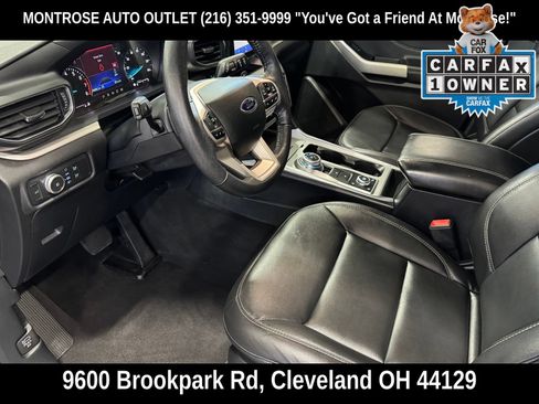 Used 2020 Ford Explorer XLT w/ Equipment Group 202A AWD/4WD image 16