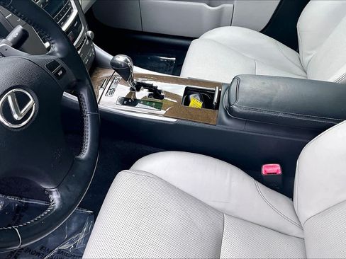 Used 2009 Lexus IS 250 RWD image 16