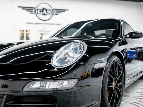 Used 2005 Porsche 911 Carrera S RWD image 14