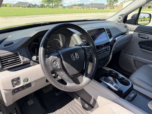 Used 2018 Honda Pilot Elite image 10