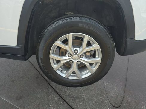 Certified 2023 Jeep Grand Cherokee Limited AWD/4WD image 32