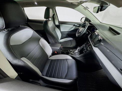 Used 2022 Volkswagen Taos SEL image 27