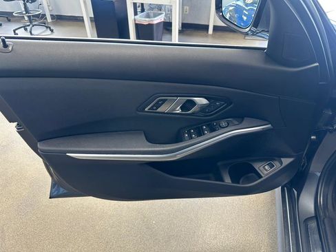 Used 2020 BMW 330i Sedan w/ Convenience Package image 22