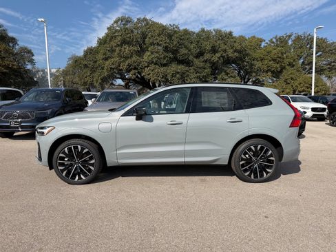 New 2026 Volvo XC60 T8 Ultra w/ Protection Package Premier image 3