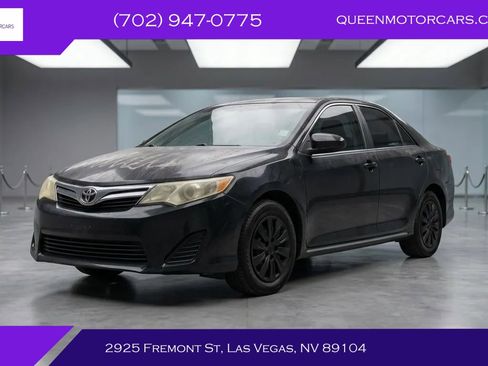 Used 2012 Toyota Camry LE FWD image 1