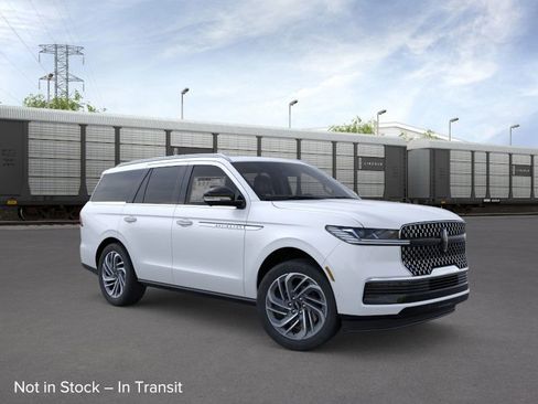 New 2026 Lincoln Navigator Reserve image 20